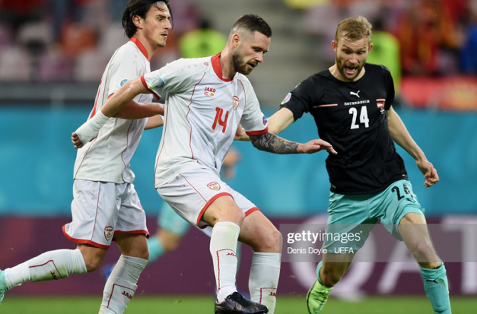 Η ΑΕΚ βλέπει τον Βελκόφσκι για την άμυνα!