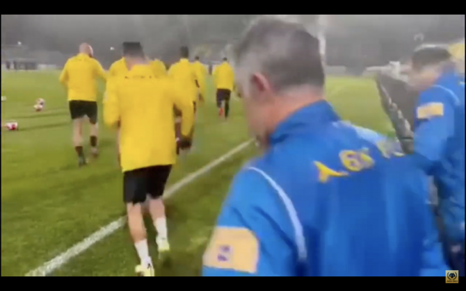 Η προθέρμανση της ΑΕΚ στην βροχερή Τρίπολη (VID)