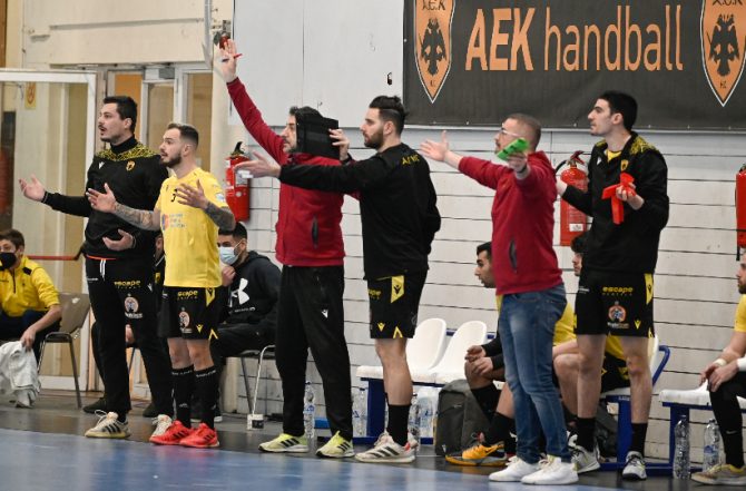 Χάντμπολ: Απέστειλε επιστολή και ζήτησε δια βίου εξαίρεση των διαιτητών του ματς με τον ΠΑΟΚ