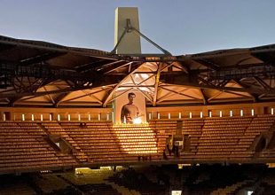 Η ORIGINAL 21 γέμισε κεράκια τον πυλώνα του Σεραφείδη (pics)