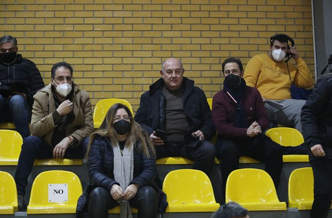 Δίπλα στα Κορίτσια της ΑΕΚ οι Αλεξίου, Παπασταμάτης και Αρχόντης