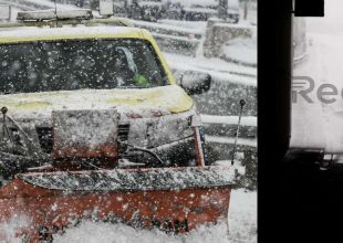 Χάος στην Αττική Οδό: Οδηγοί παρατούν τα αυτοκίνητα και φεύγουν με τα πόδια