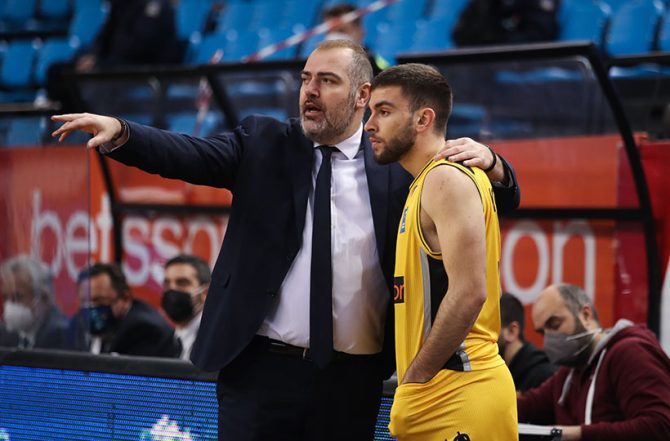 Θετικός στον κορωνοϊό ο Δέδας