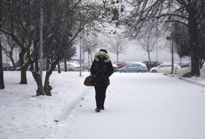 Μήνυμα του 112 στην ανατολική και βόρεια Αττική: Προειδοποιεί για επικίνδυνες χιονοπτώσεις Μήνυμα του 112 στην ανατολική και βόρεια Αττική: Προειδοποιεί για επικίνδυνες χιονοπτώσεις