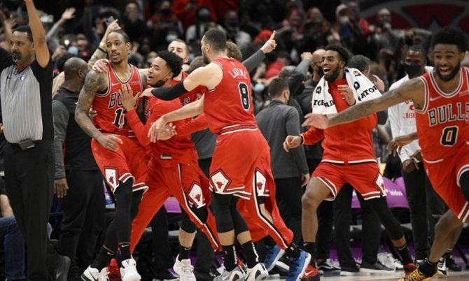 Το συγκλονιστικό buzzer beater τρίποντο του ΝτεΡόζαν