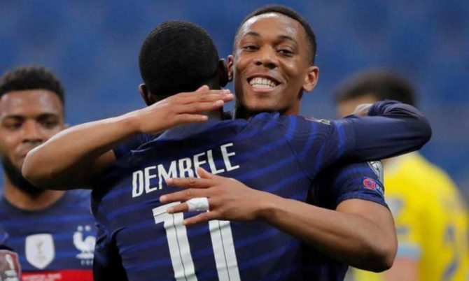 Μπαρτσελόνα και Γιουνάιτεντ διαπραγματεύονται τράμπα Ντεμπελέ-Μαρσιάλ