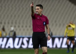 ΑΕΚ: «Στο 75′ δεν αποβλήθηκε ο Μάρτενσον, στο 86′ δεν δόθηκε πέναλτι σε χέρι του Λούι»