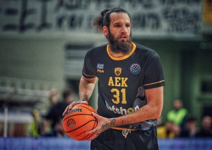 Παρακολουθεί τις εξελίξεις με Γιαννόπουλο η ΑΕΚ