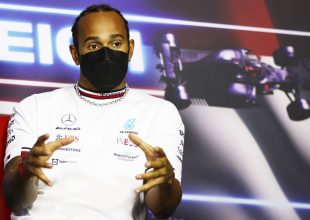 Formula 1: O Χάμιλτον δεν έχει απαντήσει στα μηνύματα του προέδρου της FIA για το αν θα συνεχίσει