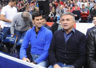 Πατέρας Τζόκοβιτς: «Κρατούν αιχμάλωτο τον γιο μου, να βγούμε στους δρόμους»