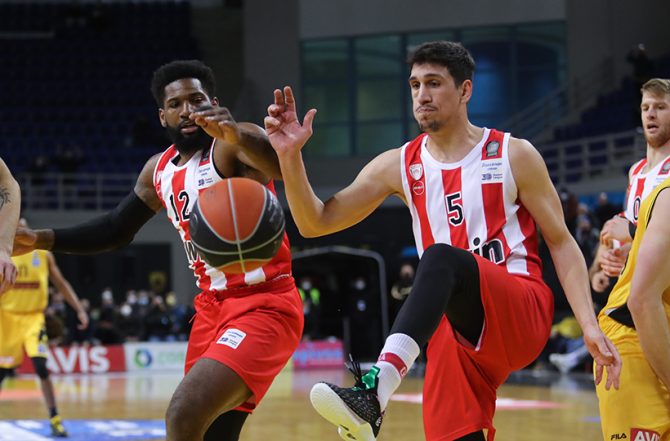 Η ΑΕΚ απαντάει στα non papers του Ολυμπιακού: «Να μην χρειαστεί να επανέλθουμε με ονόματα και στοιχεία…»