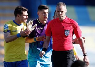 Κωστούλας: “Αν αποδειχθεί ότι το VAR είπε ότι δεν είναι πέναλτι, θα κάνουμε αγωγή στον Τζήλο”