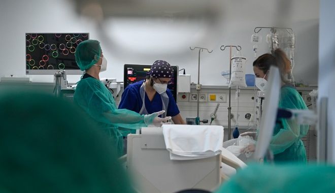 Κορωνοϊός: 27.766 νέα κρούσματα σήμερα στην Ελλάδα – 85 νεκροί και 654 διασωληνωμένοι