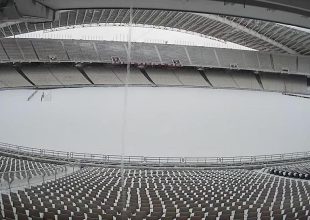 Ντυμένο στα «λευκά» παραμένει το ΟΑΚΑ (ΦΩΤΟ)