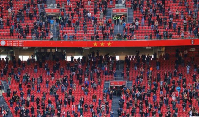 Ολλανδία: Επιστρέφει ο κόσμος στα γήπεδα