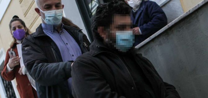 Βιασμός ανήλικης από ιερέα: Ανοίγουν κι άλλα στόματα – Φέρεται να βίαζε και στο σπίτι του Βιασμός ανήλικης από ιερέα: Ανοίγουν κι άλλα στόματα – Φέρεται να βίαζε και στο σπίτι του