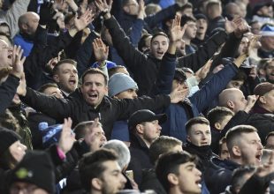 Premier League: Δεν απαιτείται πλέον Covid – pass για την είσοδο φιλάθλων στα γήπεδα