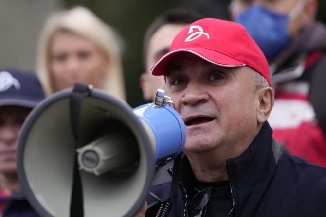 Πατέρας Τζόκοβιτς: “Ο Νόβακ είναι ζωντανός σαν τον Ιησού, είναι η καρδιά του φιλελεύθερου κόσμου”