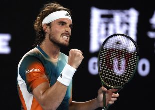 Australian Open, Τσιτσιπάς – Σίνερ 3-0 (6-3, 6-4, 6-2): Καταιγίδα Τσιτσιπά στη Μελβούρνη!