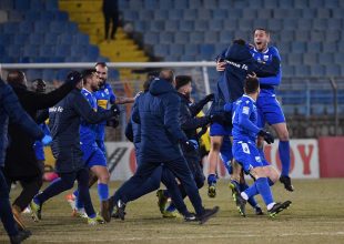 Λαμία – Άρης 1-0 παρ.: Με ήρωα Σαράνοβ και σκόρερ Τζανετόπουλο πήρε μεγάλη πρόκριση στους “4”