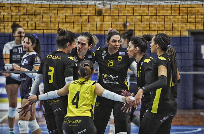 Κοριτσάρες «καθάρισαν» εύκολα την Λαμία