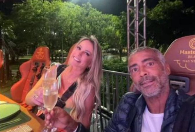 Ακάθεκτος ο Ρομάριο! Η νέα σύντροφός του είναι 25 χρόνια νεότερή του