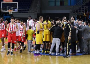 Πρόστιμο στην Βασίλισσα για το ΑΕΚ – Ολυμπιακός