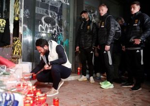 Στο σημείο της δολοφονίας του Άλκη πήγαν Καρυπίδης, Μάντζιος και παίκτες του Άρη