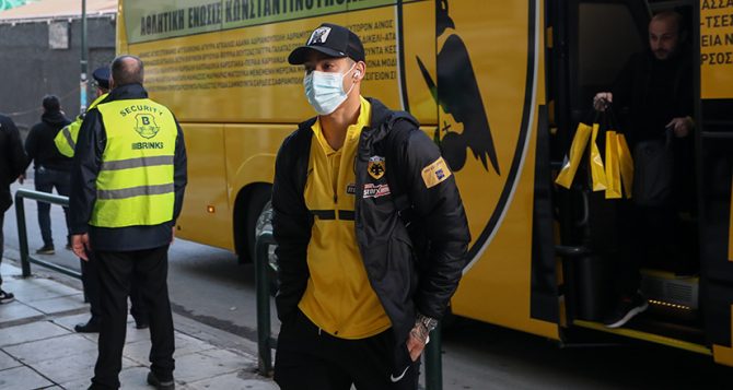 Έφτασε «Λεωφόρο» η αποστολή της ΑΕΚ (PICS)