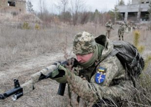 Ουκρανία: Οβίδες όλμου στο Ντόνετσκ, κινδύνευσε ο Υπουργός Εσωτερικών
