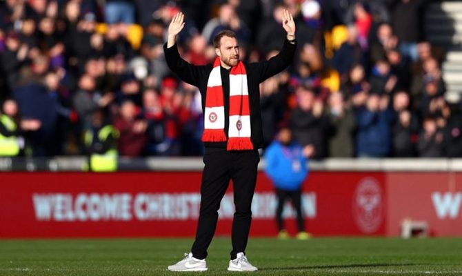Αποθεώθηκε ο Έρικσεν από τους οπαδούς της Μπρέντφορντ Αποθεώθηκε ο Έρικσεν από τους οπαδούς της Μπρέντφορντ