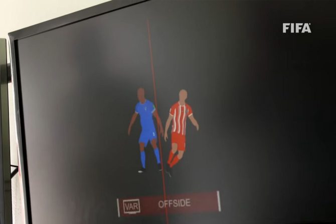 Ο Κολίνα εξήγησε την ημιαυτόματη τεχνολογία οφσάιντ Ο Κολίνα εξήγησε την ημιαυτόματη τεχνολογία οφσάιντ