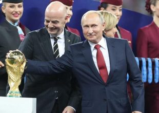 Η FIFA απαγορεύει τον εθνικό ύμνο και τη σημαία της Ρωσίας από τους διεθνείς της αγώνες