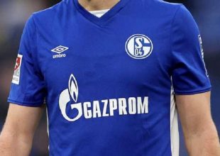 Η Σάλκε βγάζει από τη φανέλα της τη Gazprom λόγω της εισβολής των Ρώσων στην Ουκρανία