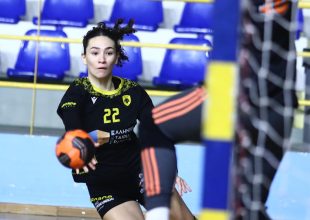 Χάντμπολ Γυναικών: Άνετο πέρασμα από τη Νίκαια (pics)
