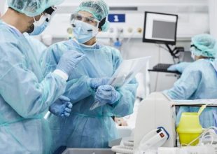 Κορωνοϊός: 106 νεκροί και 17.662 νέα κρούσματα σήμερα στην Ελλάδα – 568 διασωληνωμένοι