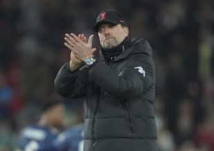 Ο Κλοπ υποψήφιος για τα βρετανικά βραβεία ΛΟΑΤΚΙ+ μαζί με την Lady Gaga
