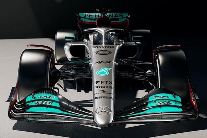 Formula 1: Αυτό είναι το νέο μονοθέσιο της Mercedes του Λιούις Χάμιλτον Formula 1: Αυτό είναι το νέο μονοθέσιο της Mercedes του Λιούις Χάμιλτον