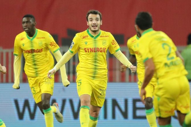 Ναντ: Απαγορεύτηκε η κυκλοφορία στην πόλη με φανέλα της ομάδας Ναντ: Απαγορεύτηκε η κυκλοφορία στην πόλη με φανέλα της ομάδας