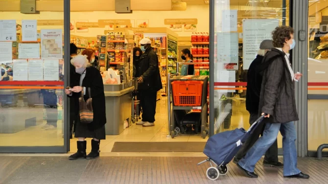 Ίλιον: Ηλικιωμένη με οικονομικά προβλήματα επιχείρησε να κλέψει σούπερ μάρκετ – Δεν αποσύρουν τη μήνυση