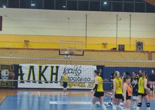 Η ORIGINAL 21 κρέμασε πανό για τον Άλκη (pics)