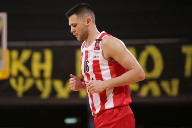 Παπανικολάου: “Ας μας κάνουν τη χάρη τα πειραγμένα μυαλά να φύγουν από τον αθλητισμό”