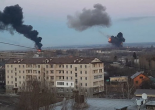 Πόλεμος στην Ουκρανία: Κατελήφθη το αεροδρόμιο στο Κίεβο – Καίγεται η Υπηρεσία Πληροφοριών (vid)