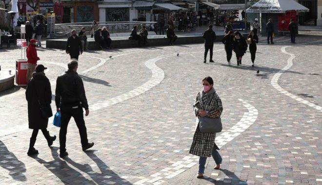 Παπαευαγγέλου: Το 1,5% του πληθυσμού είναι ενεργά κρούσματα
