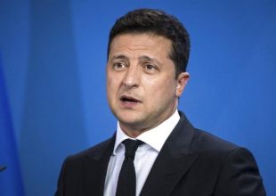 Ζελένσκι: Τουλάχιστον 40 οι νεκροί στην Ουκρανία – Διακοπή διπλωματικών σχέσεων με τη Ρωσία