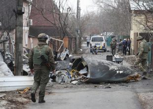 Απογειώθηκαν για Ουκρανία τα ελληνικά C-130 με πυρομαχικά, καλάσνικοφ και εκτοξευτήρες