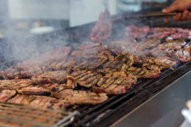 Καιρός: Τσικνοπέμπτη με βροχές και Καθαρά Δευτέρα με ήλιο, τι δείχνουν οι πρώτες εκτιμήσεις