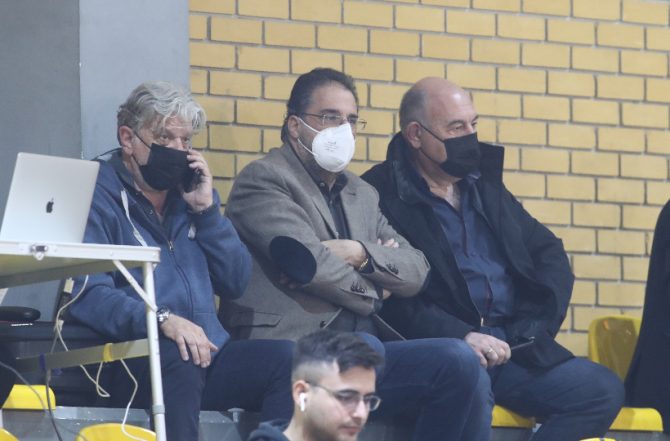 Βλέπει το ΑΕΚ – Άρης ο Βούρος μαζί με Παπασταμάτη και Αλεξίου
