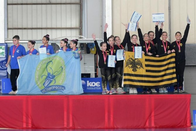 Στην κορυφή στο Μικτό Ομαδικό στη Συγχρονισμένη Κολύμβηση!