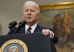 ΗΠΑ: Ο Μπάιντεν παραμένει για 10η ημέρα θετικός στον κορωνοϊό